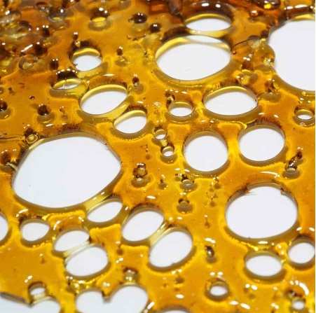 Raspberry Cough Shatter UK – Fruity Hybrid Cannabis Concentrate